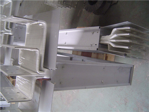 河南天晟達(dá)密廠家生產(chǎn)集型母線槽有哪些優(yōu)勢特點呢?